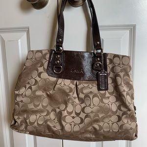 Coach purse! Great condition!